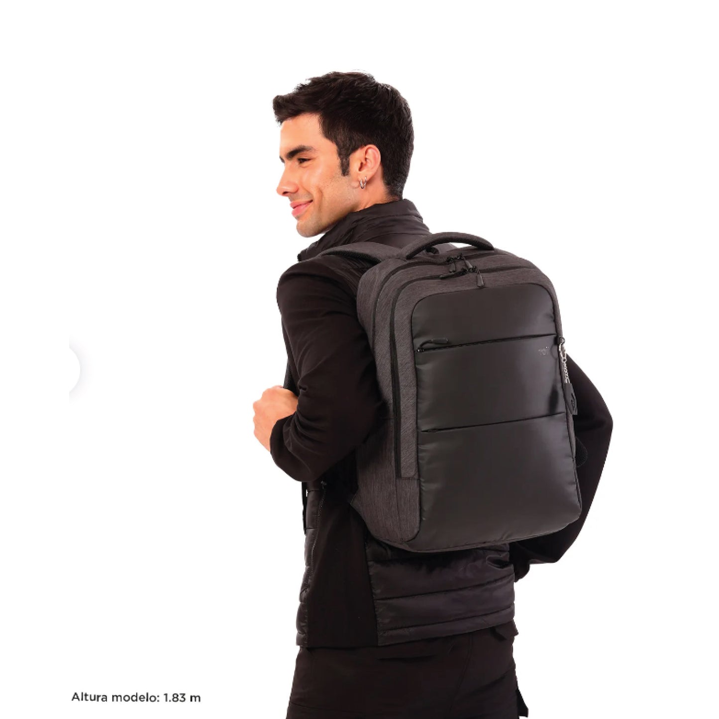 Mochila Totto Ejecutivo Dallas Negro - Porta Laptop 16" y Tablet 10" | Mochila Oficina Hombre