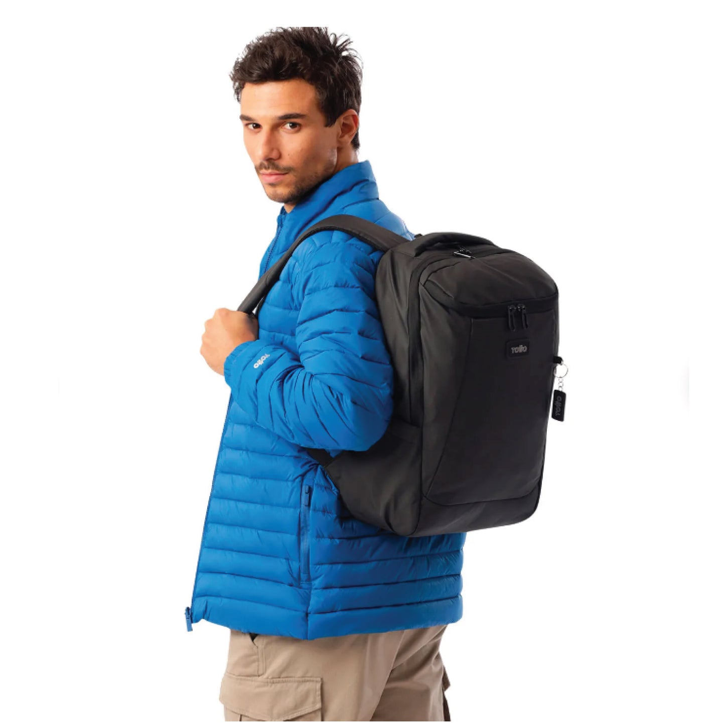 Mochila Totto Storm Porta Laptop 16" - Morral Negro con Acabado Rubber Fácil de Limpiar